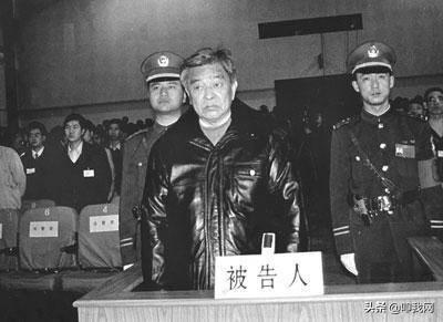 探秘小巷深处的玉溪烟，上市之时机与魅力解析